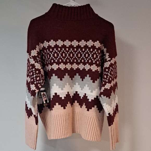 Stylish Burgundy and Beige Knit Sweater - Picture 3 of 4